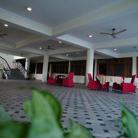 Hotel Gaurab Near Paltan Bazaar Dehradun Ngoại thất bức ảnh