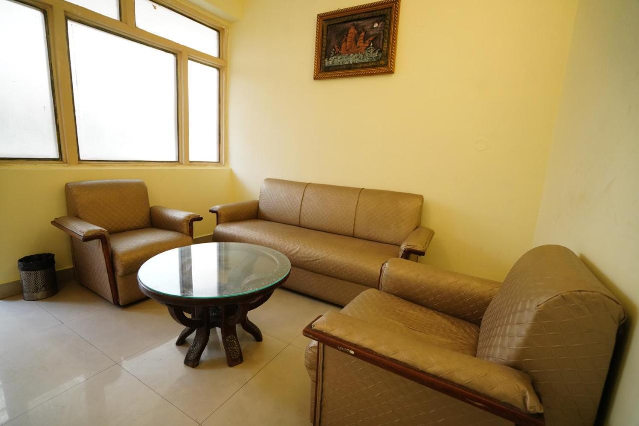 Hotel Gaurab Near Paltan Bazaar Dehradun Ngoại thất bức ảnh