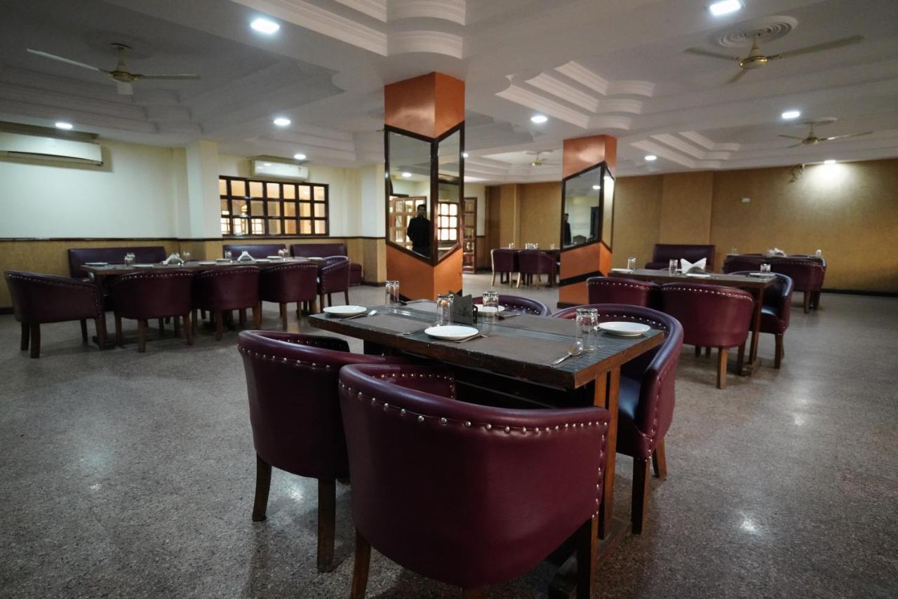 Hotel Gaurab Near Paltan Bazaar Dehradun Ngoại thất bức ảnh